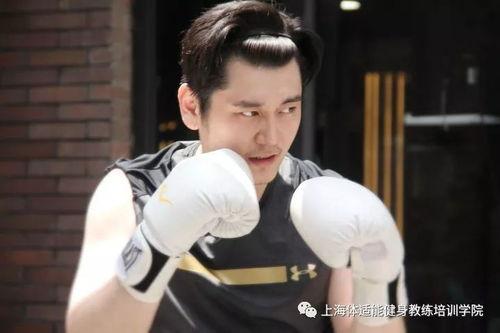 小艺爆料前锋视频播放,前锋视频播放引发热议，精彩瞬间盘点